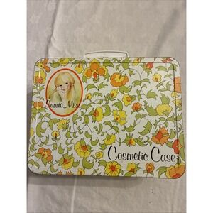 VINTAGE SUNNIE MISS COSMETIC CASE TIN LUNCH BOX Ohio Art